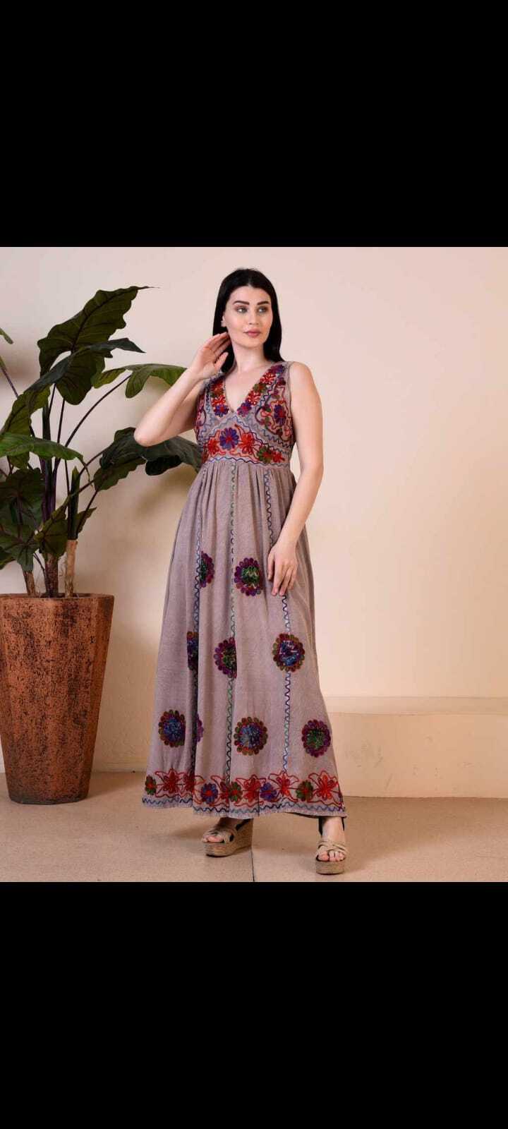 Pamuklu Kumaş İşlemeli Askılı Elbise 