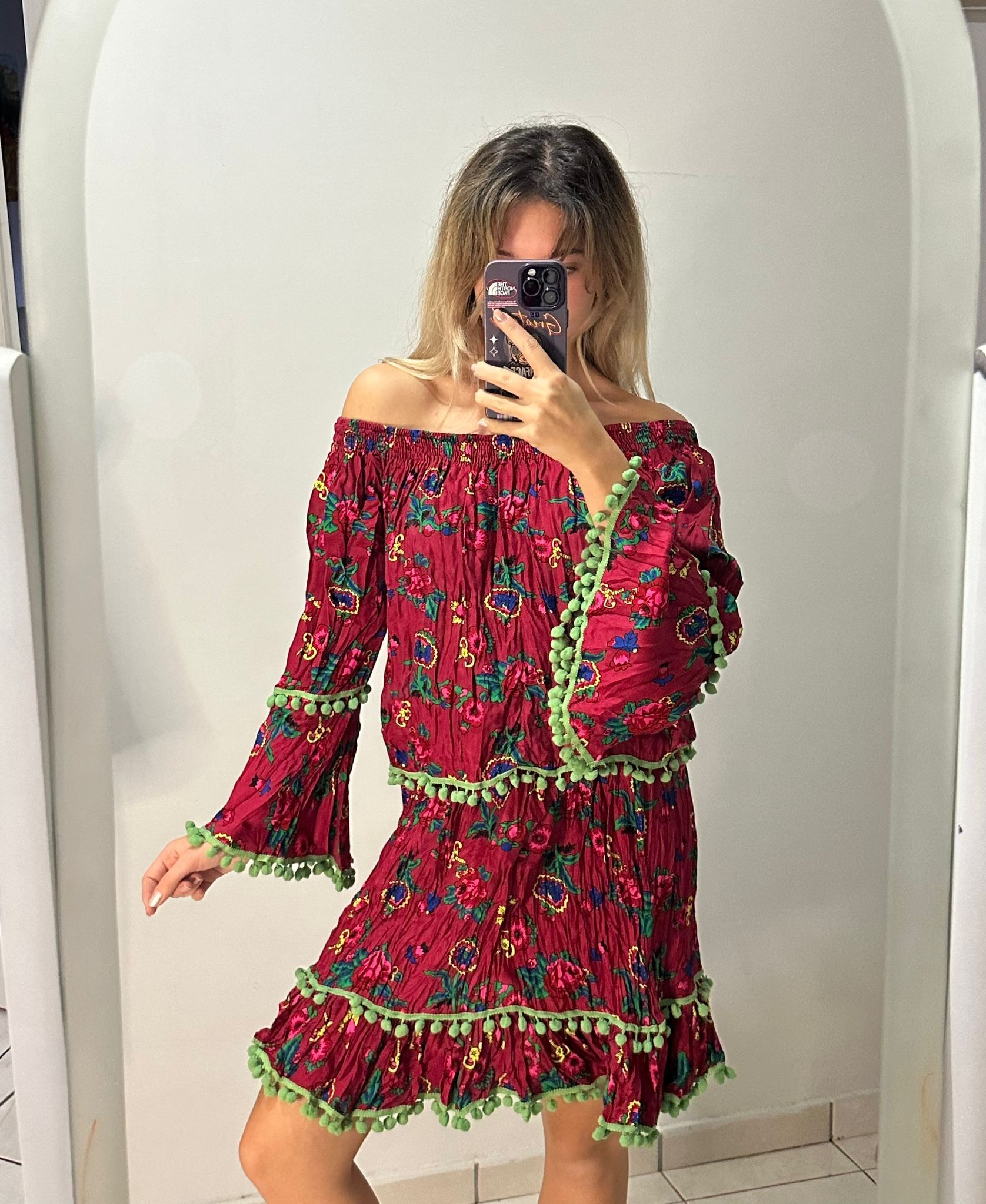 Madonna yaka pompon detaylı ELBİSE