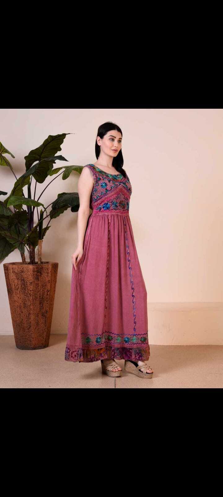 Pamuklu Kumaş İşlemeli Askılı Elbise 