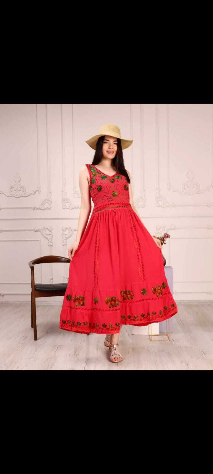 Pamuklu Kumaş İşlemeli Askılı Elbise 