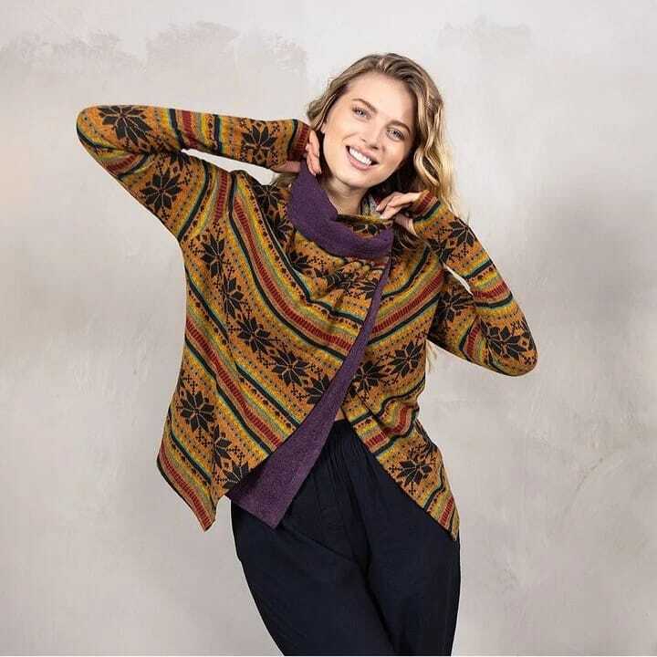 Parmak Geçmeli Salaş Desenli Hırka