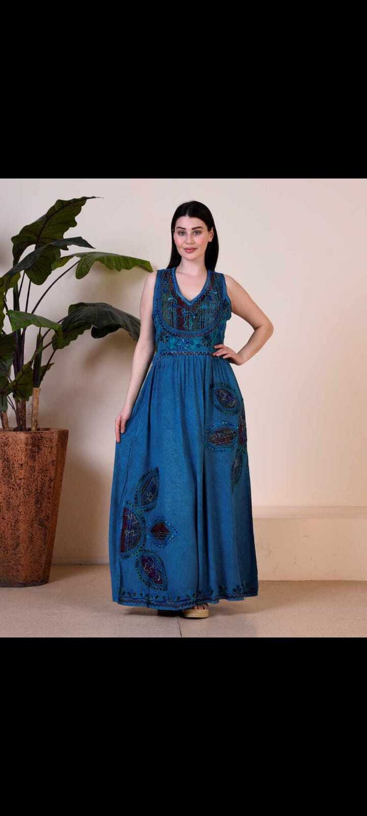 Pamuklu Kumaş İşlemeli Askılı Elbise 