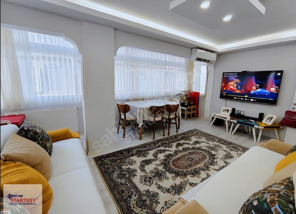 Barış Mahallesi'nde Ecevit Parkı Üstü Satılık Daire 2+1