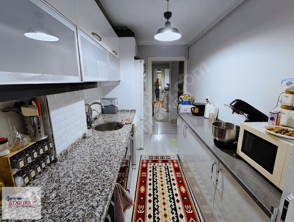 Barış Mahallesi'nde Ecevit Parkı Üstü Satılık Daire 2+1