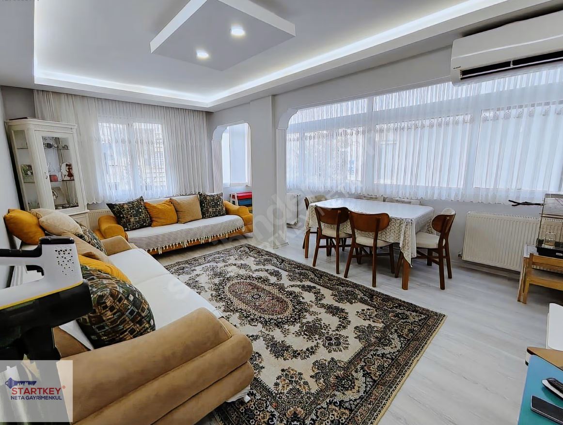 Barış Mahallesi'nde Ecevit Parkı Üstü Satılık Daire 2+1