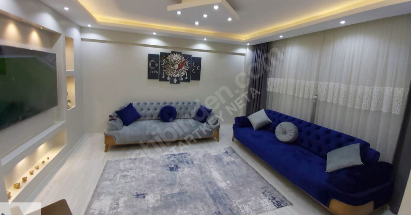 Buca Hürriyet Mahallesi'nde Merkezi Konumda Satılık Daire 3+1