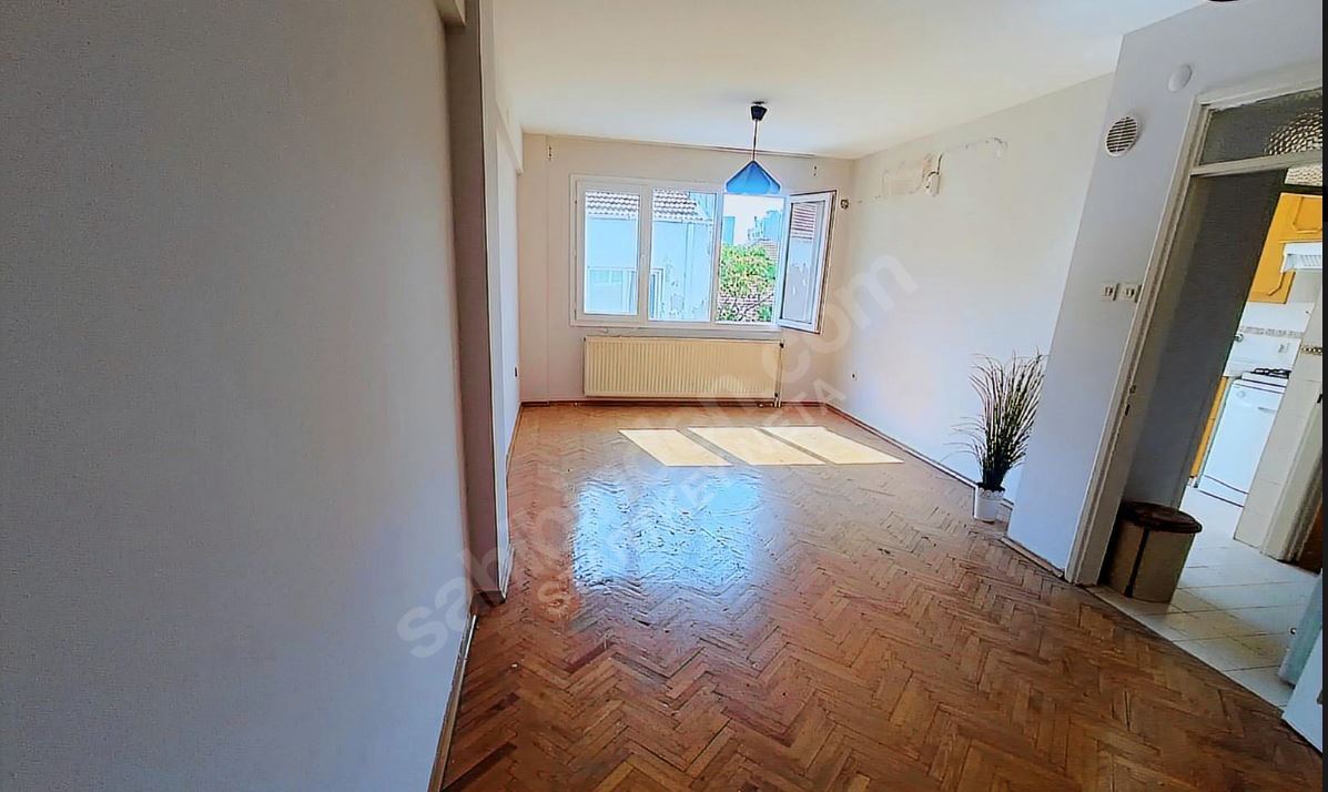 Kıbrıs Şehitleri'nin Yan Sokağında Kiralık Daire 3+1