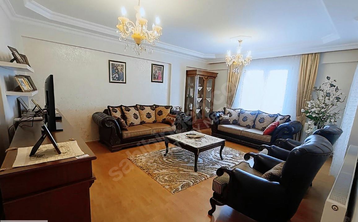 SATILDI - Menderes Mahallesi'nde Merkezi Konumda Satılık Daire 3+1